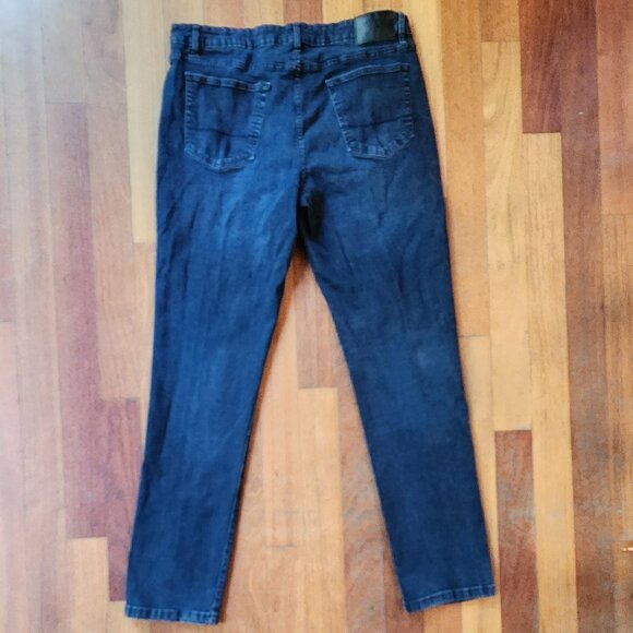 IZOD Indigo Comfort Stretch Straight Fit Jeans Size 38 x 34 - Picture 12 of 16